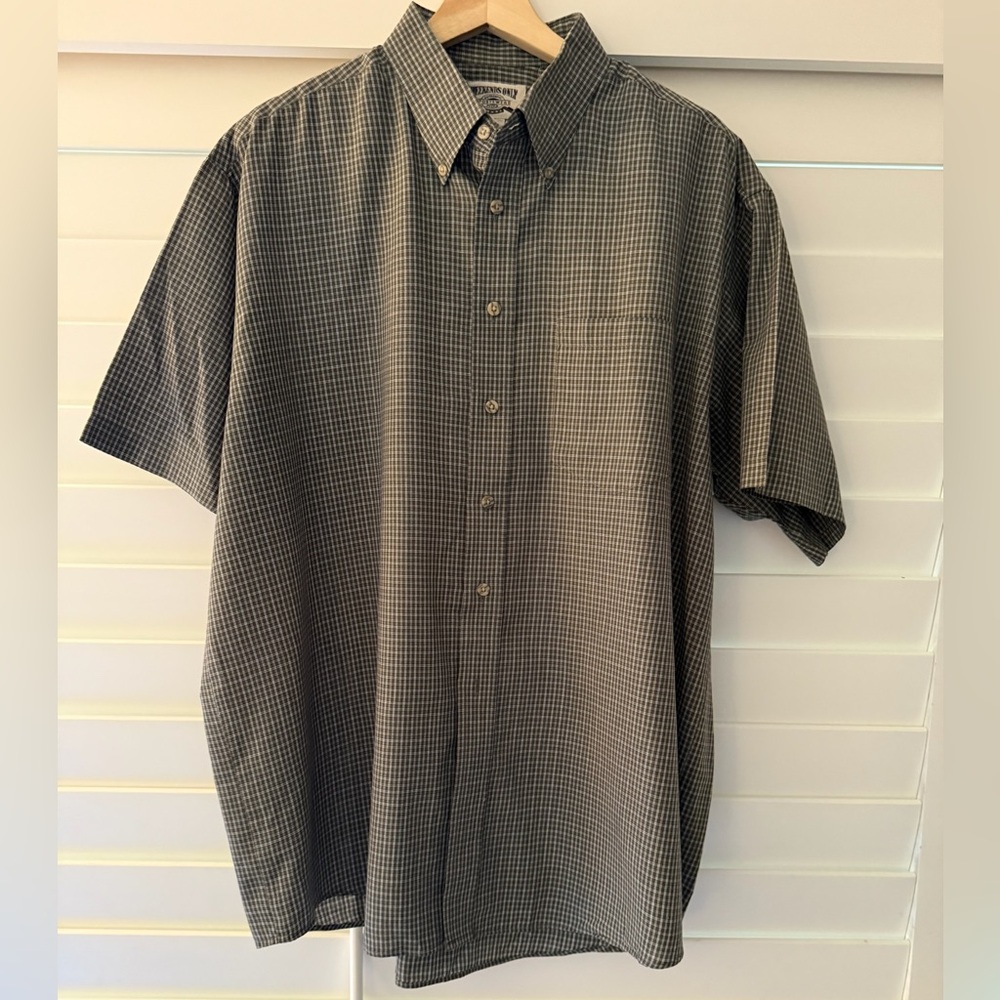Men's Green and Tan Button Down Shirt